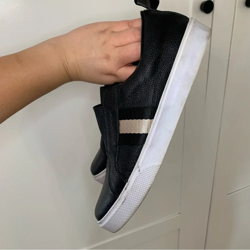 Kaanas Black Slip On Shoe Size 7